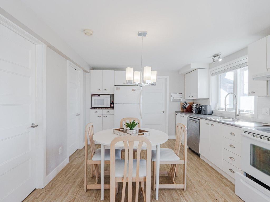 









437

 - 439


Rue St-Michel

,
Sherbrooke (Fleurimont),




QC
J1E2K9

