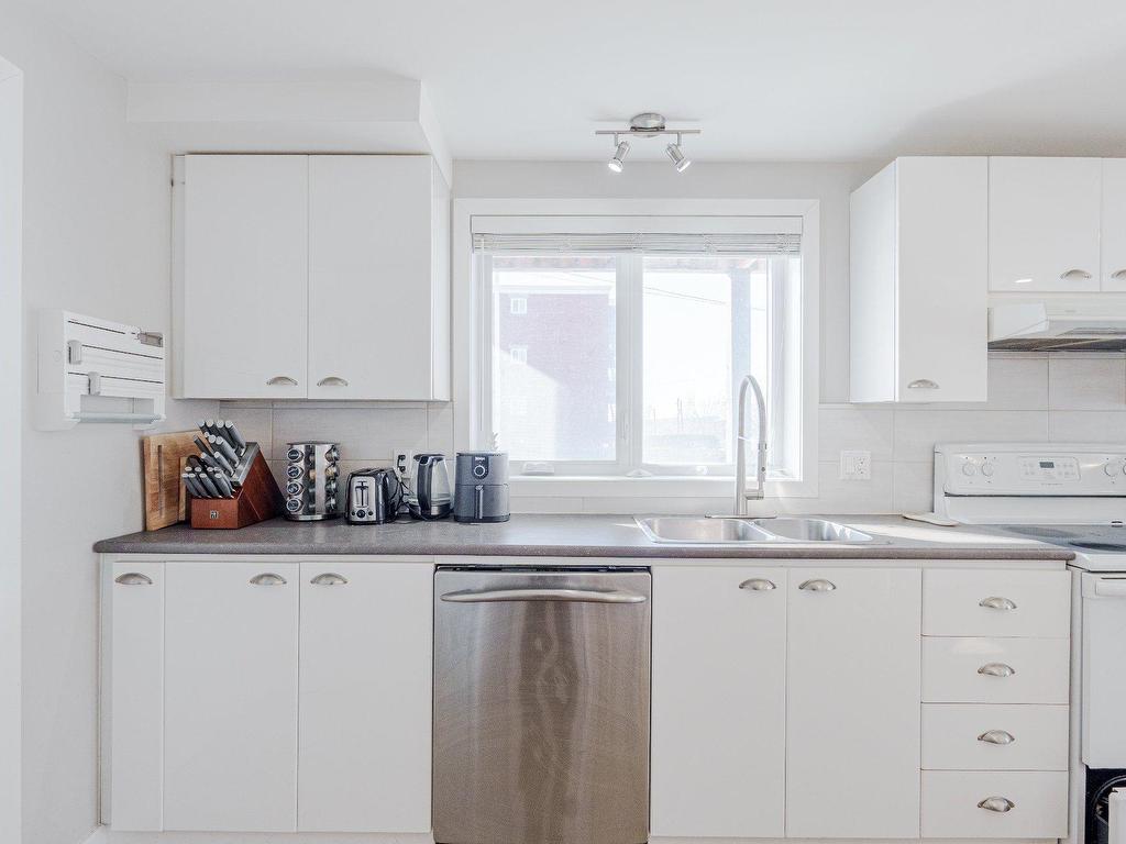 









437

 - 439


Rue St-Michel

,
Sherbrooke (Fleurimont),




QC
J1E2K9

