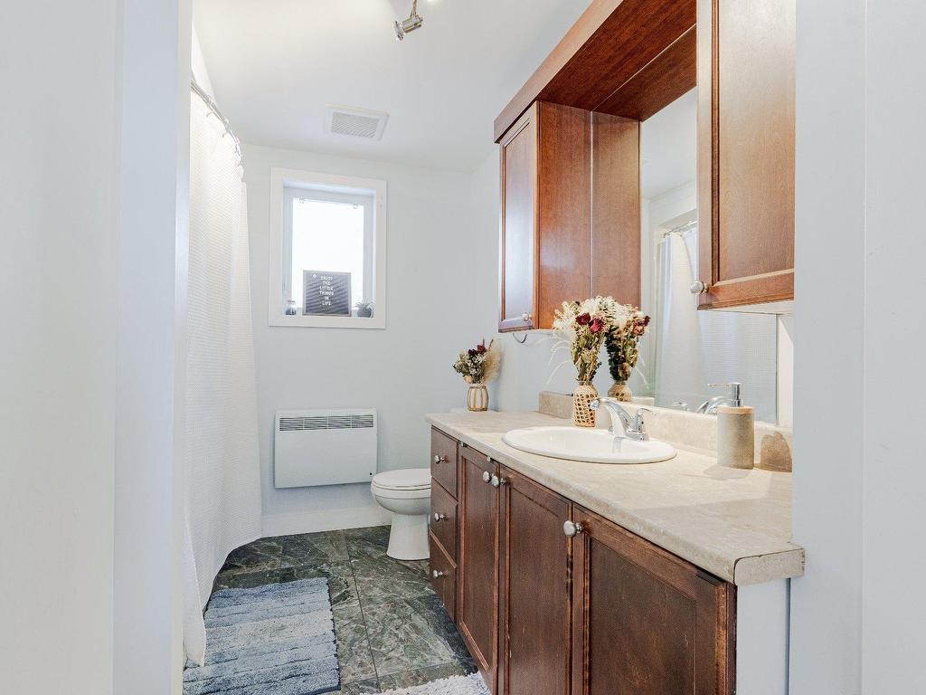









437

 - 439


Rue St-Michel

,
Sherbrooke (Fleurimont),




QC
J1E2K9

