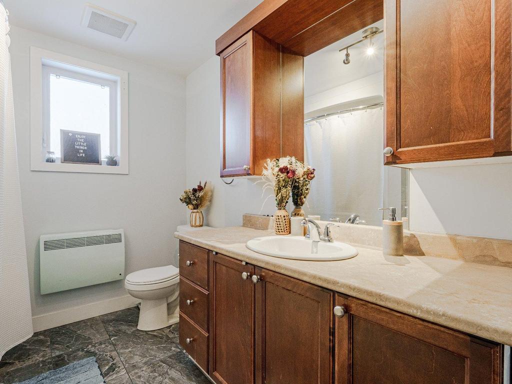 









437

 - 439


Rue St-Michel

,
Sherbrooke (Fleurimont),




QC
J1E2K9

