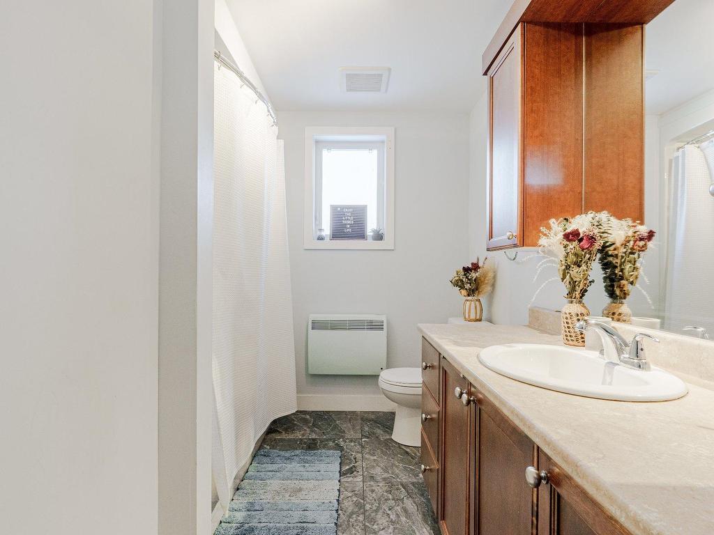 









437

 - 439


Rue St-Michel

,
Sherbrooke (Fleurimont),




QC
J1E2K9

