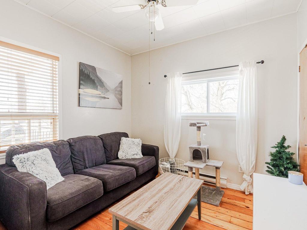 









437

 - 439


Rue St-Michel

,
Sherbrooke (Fleurimont),




QC
J1E2K9

