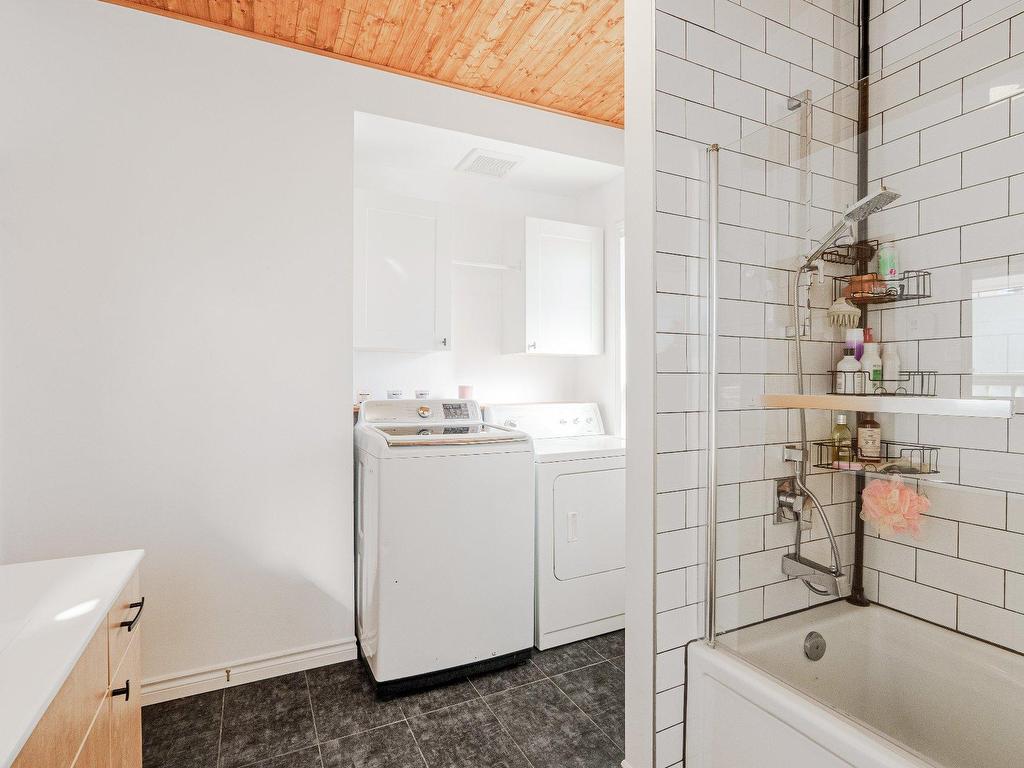









437

 - 439


Rue St-Michel

,
Sherbrooke (Fleurimont),




QC
J1E2K9

