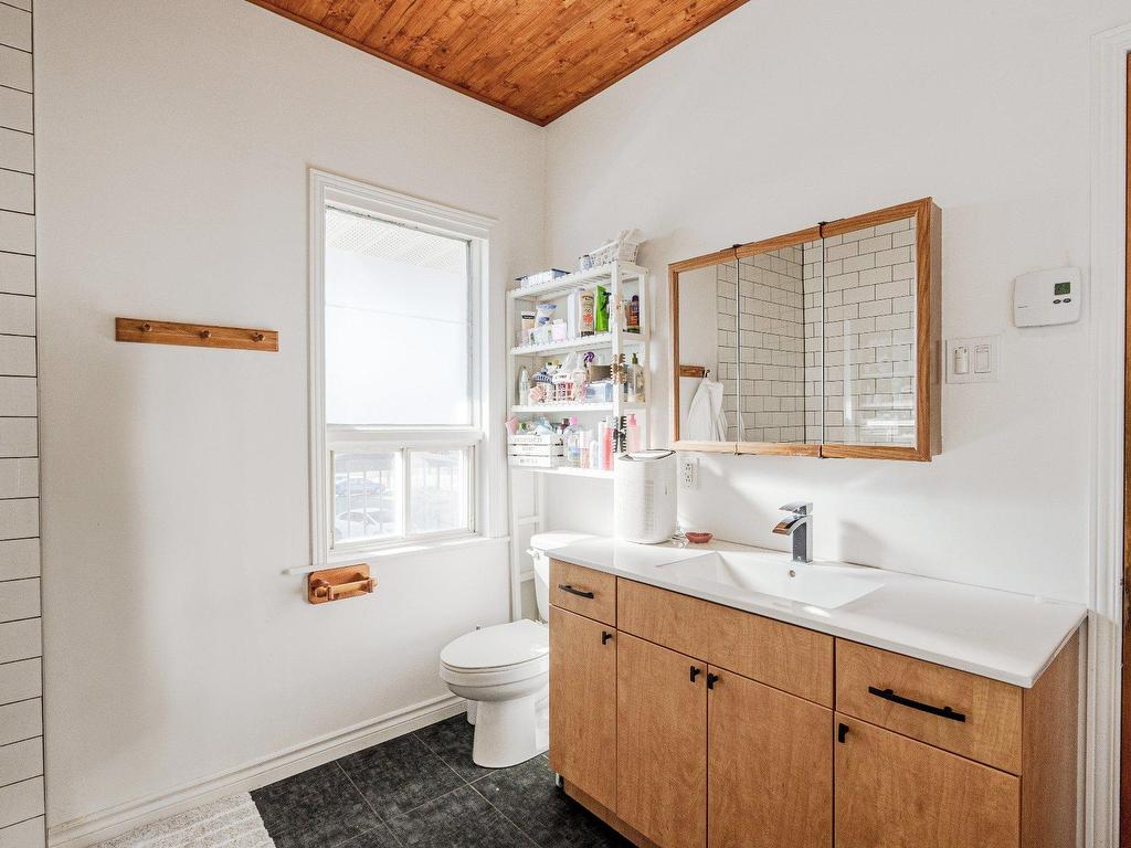 









437

 - 439


Rue St-Michel

,
Sherbrooke (Fleurimont),




QC
J1E2K9

