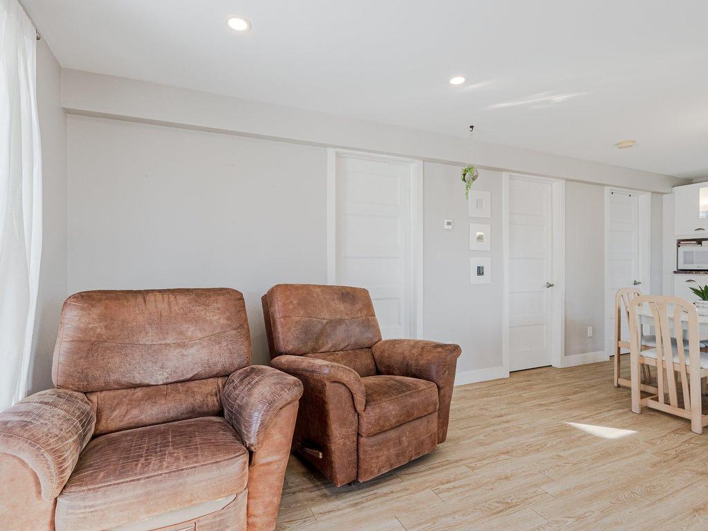 









437

 - 439


Rue St-Michel

,
Sherbrooke (Fleurimont),




QC
J1E2K9

