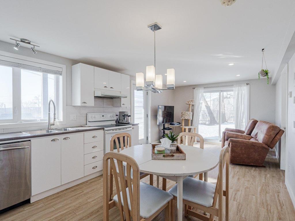 









437

 - 439


Rue St-Michel

,
Sherbrooke (Fleurimont),




QC
J1E2K9

