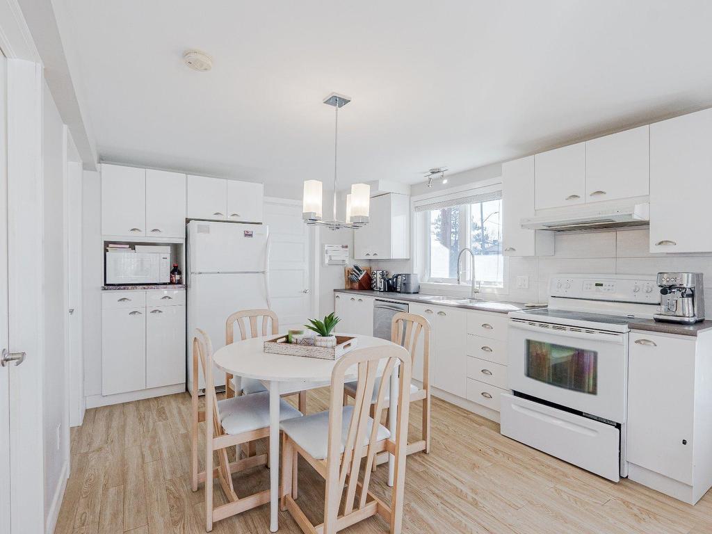 









437

 - 439


Rue St-Michel

,
Sherbrooke (Fleurimont),




QC
J1E2K9


