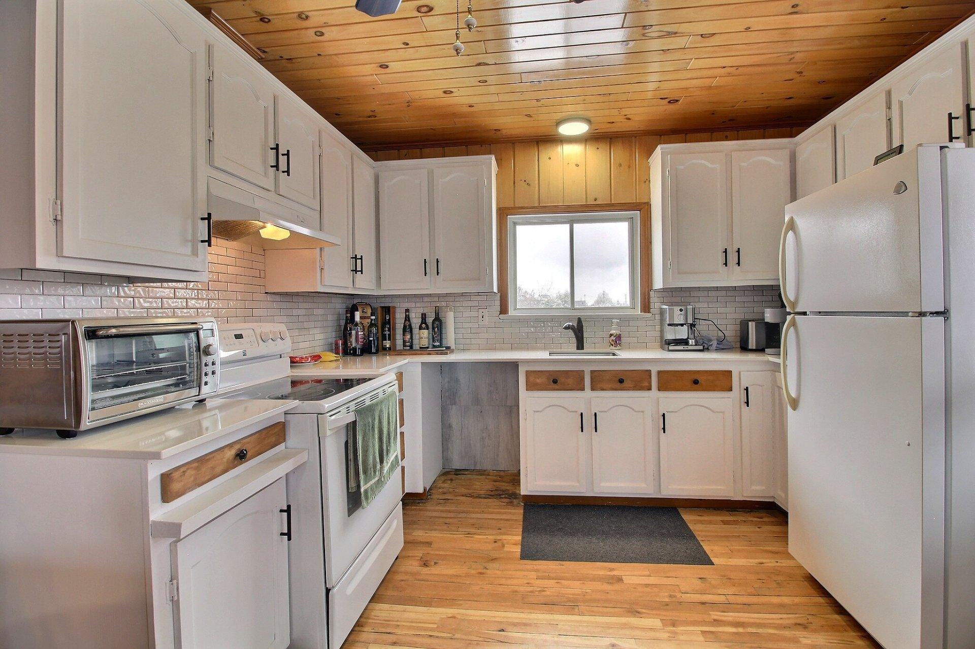 









171


Rue Tupper

,
Magog,




QC
J1X1J8

