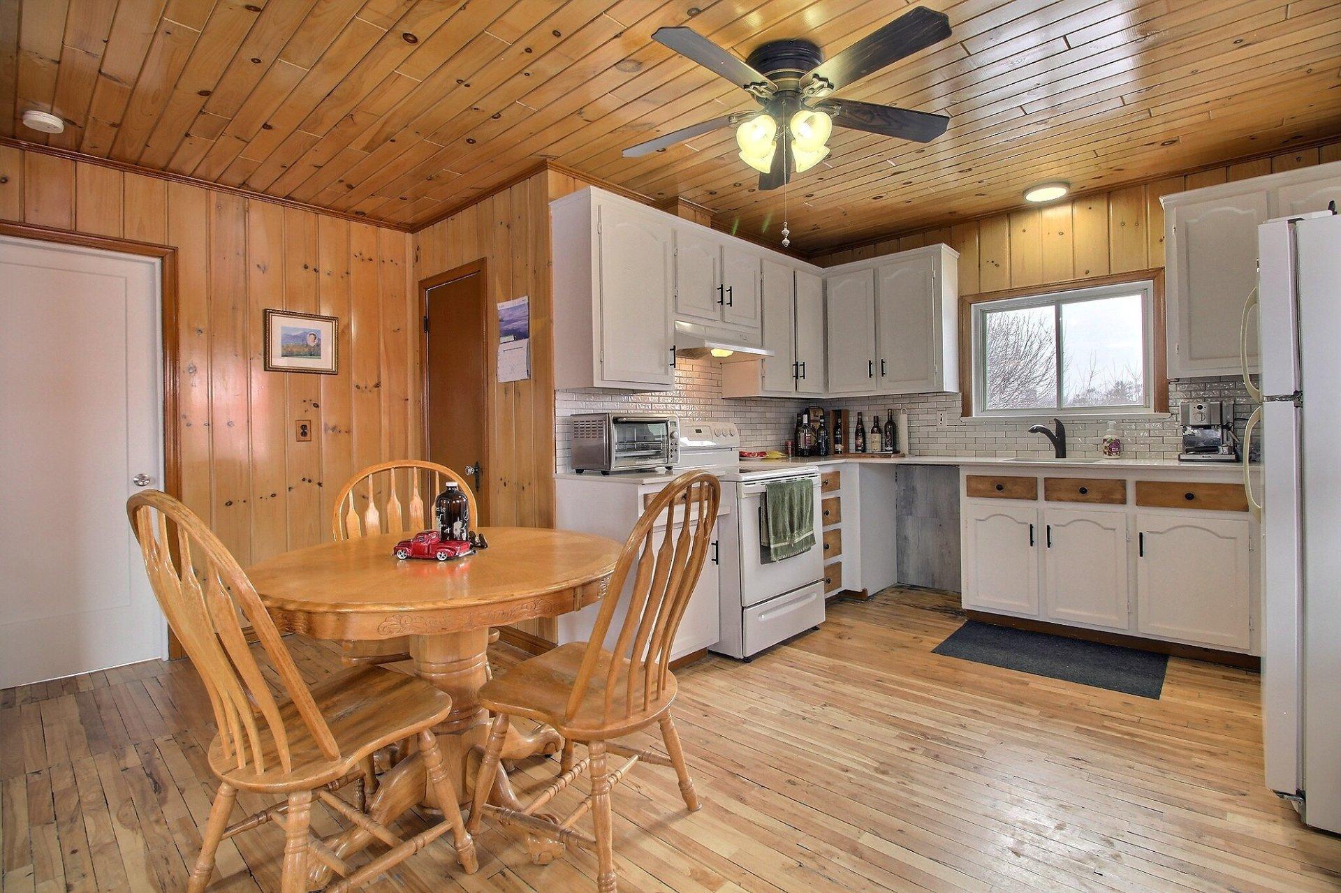 









171


Rue Tupper

,
Magog,




QC
J1X1J8

