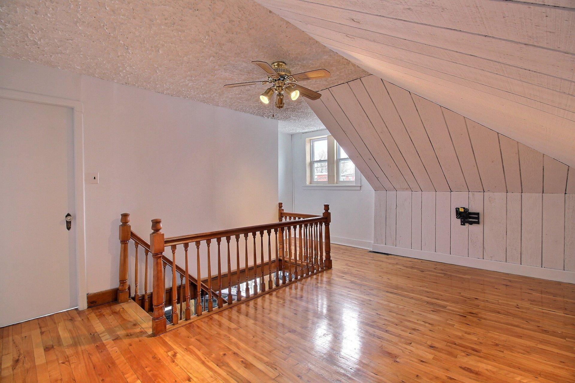 









171


Rue Tupper

,
Magog,




QC
J1X1J8

