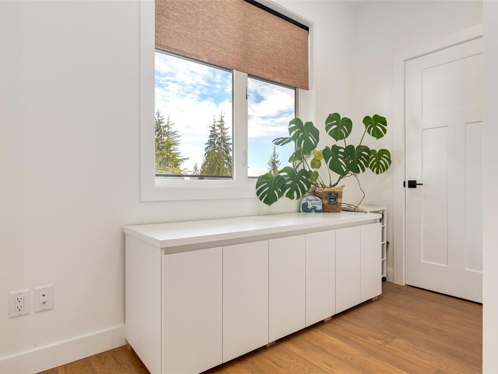 









472


Davis

Rd,
Ladysmith,




BC
V9G 1V8

