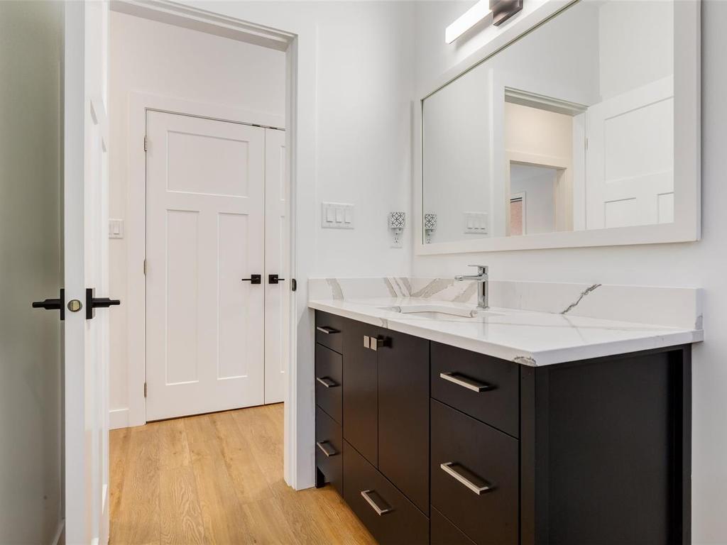 









472


Davis

Rd,
Ladysmith,




BC
V9G 1V8


