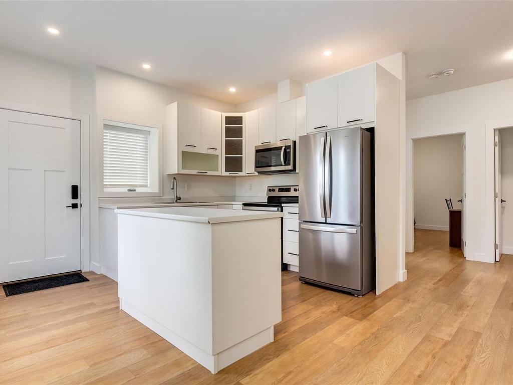 









472


Davis

Rd,
Ladysmith,




BC
V9G 1V8

