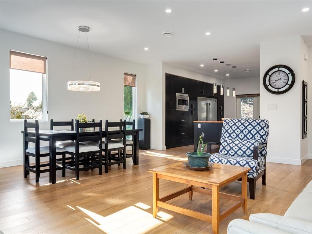 









472


Davis

Rd,
Ladysmith,




BC
V9G 1V8

