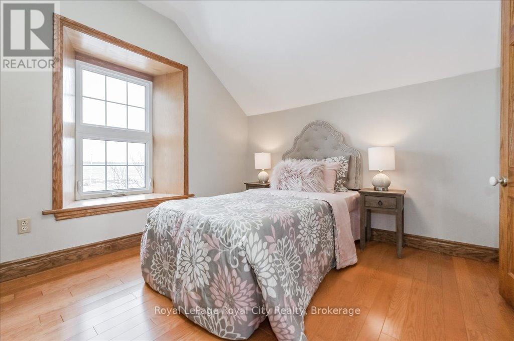 












8108 WELLINGTON RD 22

,
Guelph/Eramosa,




Ontario
N0B2K0

