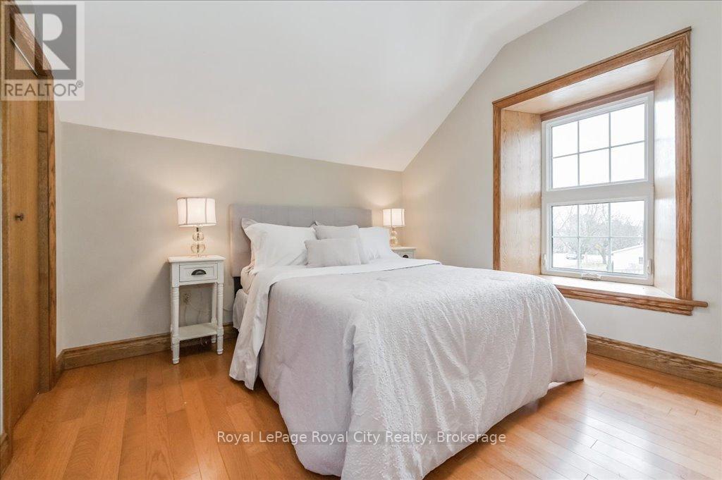 












8108 WELLINGTON RD 22

,
Guelph/Eramosa,




Ontario
N0B2K0

