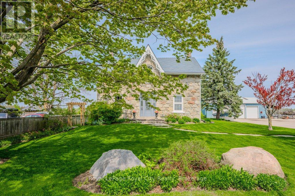 












8108 WELLINGTON RD 22

,
Guelph/Eramosa,




Ontario
N0B2K0

