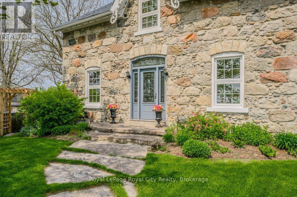 












8108 WELLINGTON RD 22

,
Guelph/Eramosa,




Ontario
N0B2K0

