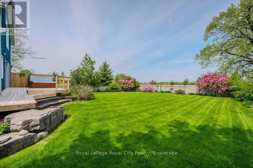 












8108 WELLINGTON RD 22

,
Guelph/Eramosa,




Ontario
N0B2K0

