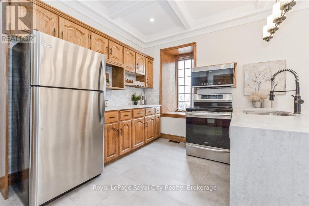 












8108 WELLINGTON RD 22

,
Guelph/Eramosa,




Ontario
N0B2K0


