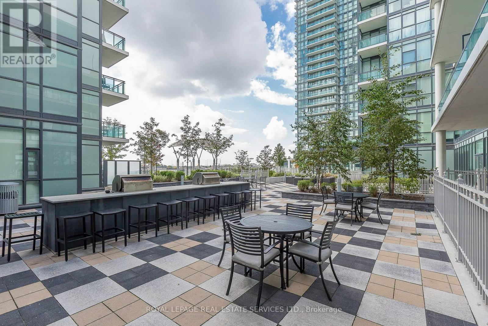 












302 - 4070 CONFEDERATION PARKWAY

,
Mississauga,




Ontario
L5B0E9

