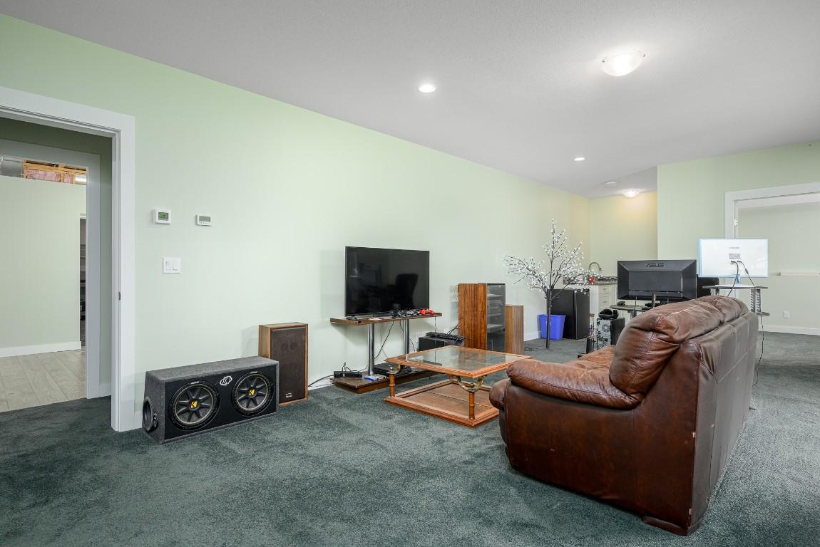 









5720


Hartnell

Road, 1,
Vernon,




BC
V1B 3J5

