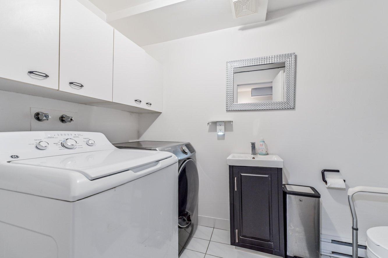 









84


Rue Notre-Dame

,
Saint-Jean-sur-Richelieu,




QC
J3B6M6


