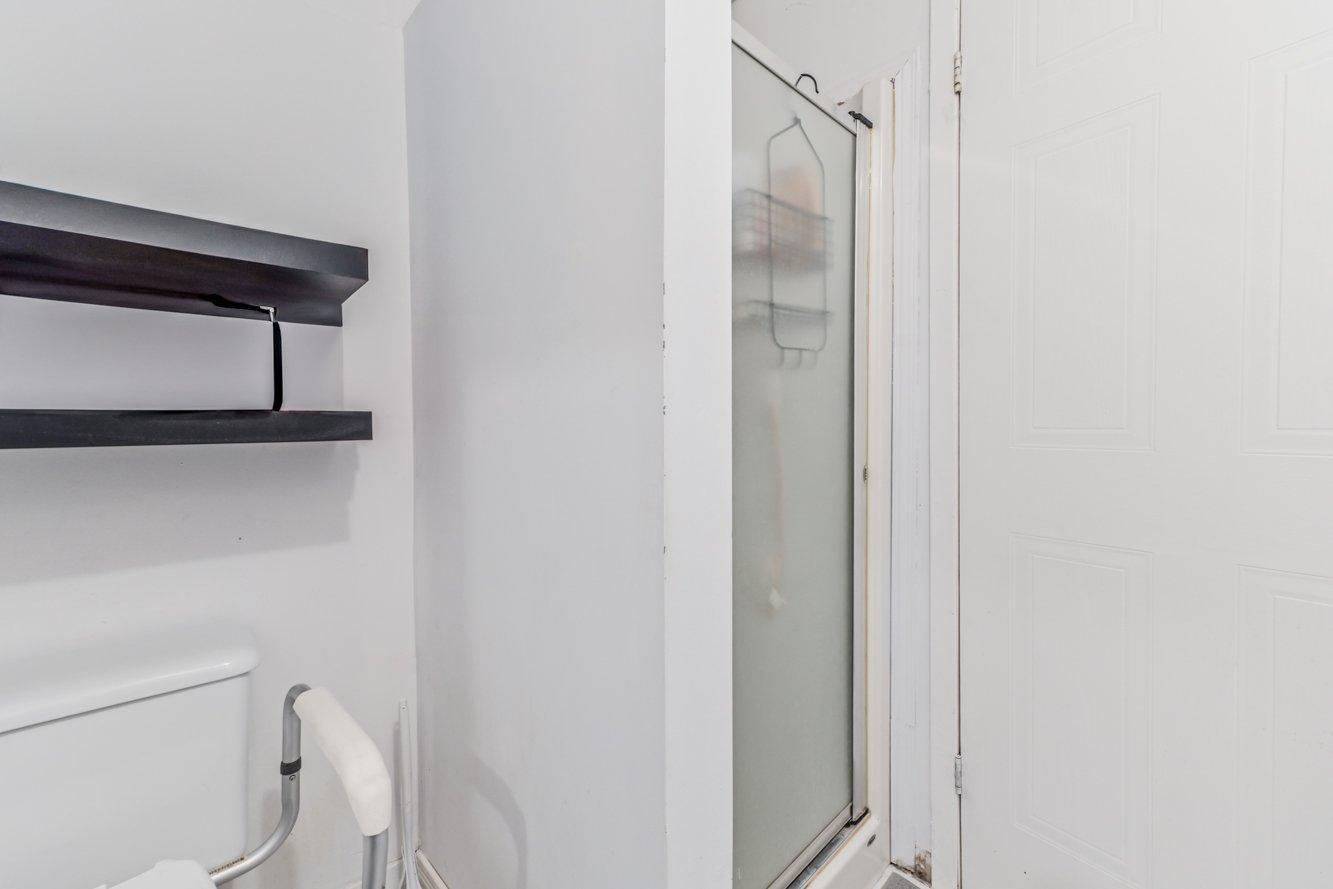 









84


Rue Notre-Dame

,
Saint-Jean-sur-Richelieu,




QC
J3B6M6

