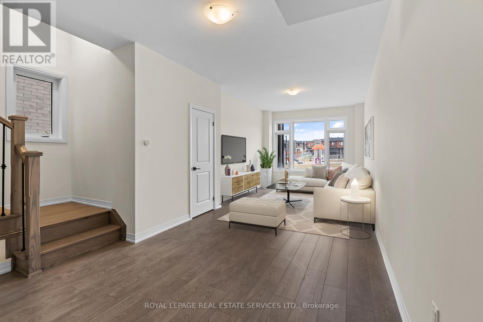 












27 CHERRY HILL LANE

,
Barrie,




Ontario
L4N6K7


