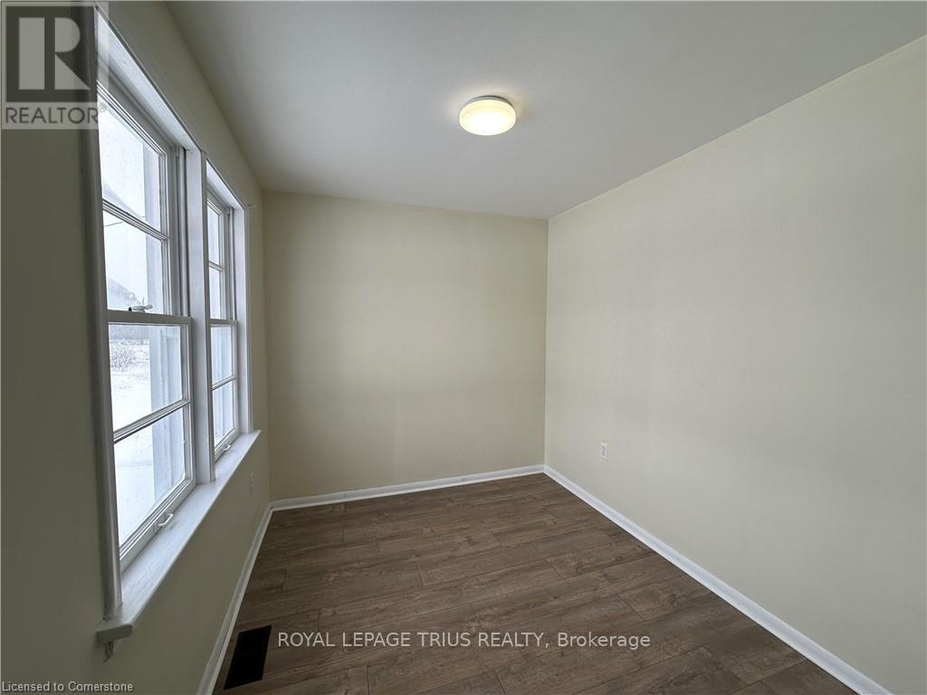 












4160 #3 HIGHWAY

,
Norfolk (Simcoe),




Ontario
N3Y4K4

