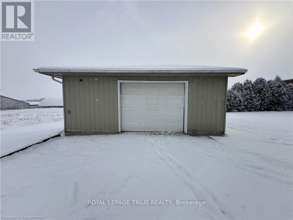 












4160 #3 HIGHWAY

,
Norfolk (Simcoe),




Ontario
N3Y4K4

