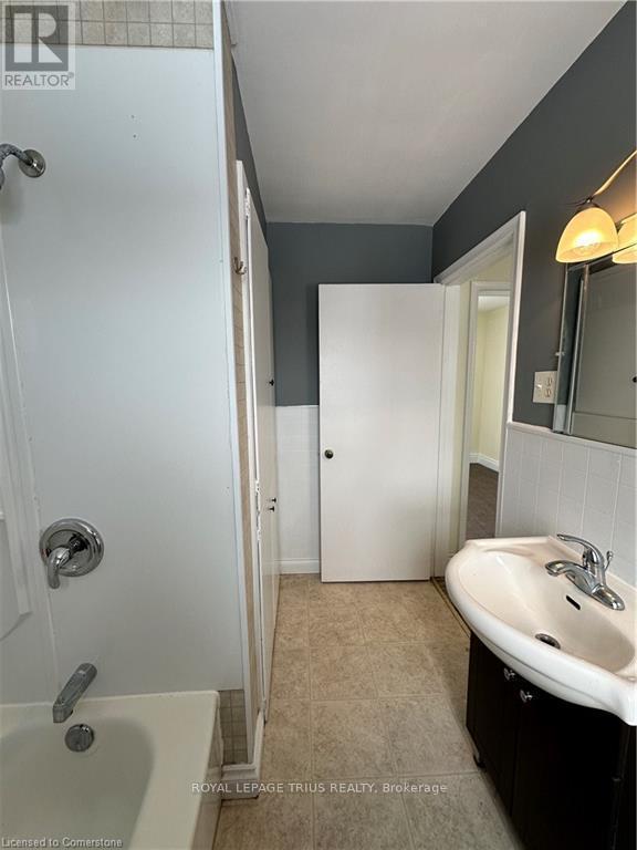 












4160 #3 HIGHWAY

,
Norfolk (Simcoe),




Ontario
N3Y4K4

