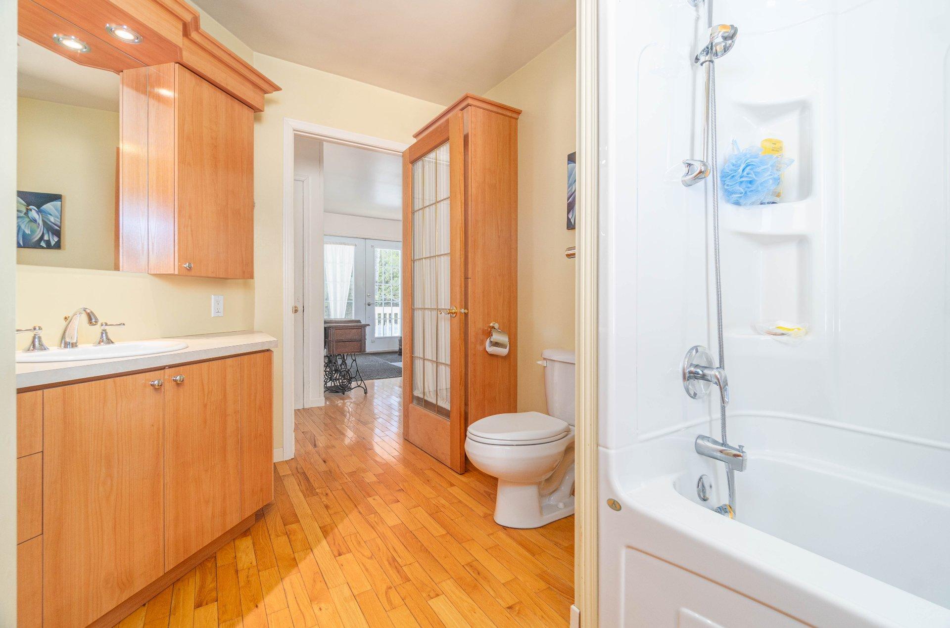 









439


Ch. Plaisance

,
Chute-Saint-Philippe,




QC
J0W1A0

