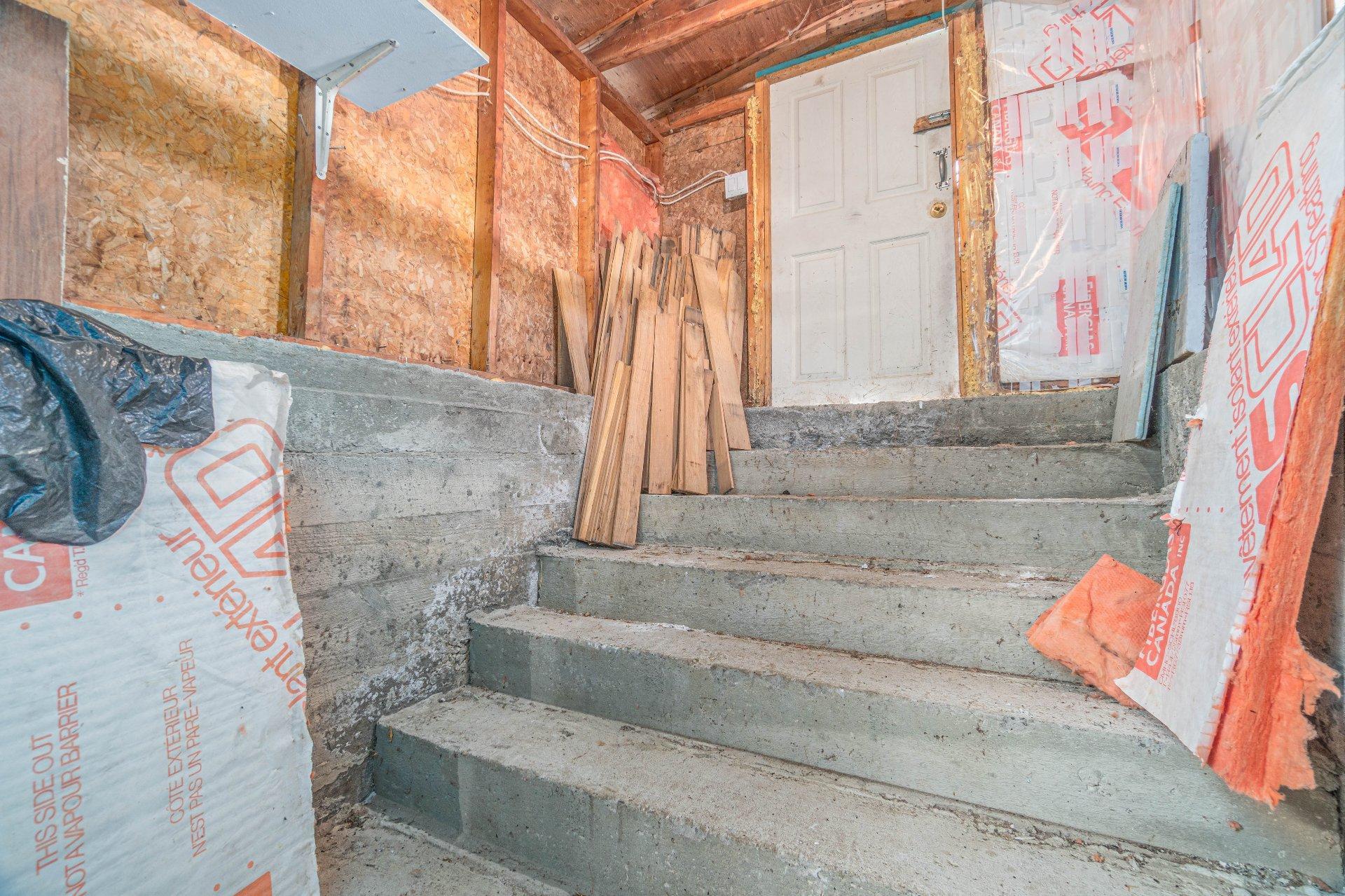 









439


Ch. Plaisance

,
Chute-Saint-Philippe,




QC
J0W1A0

