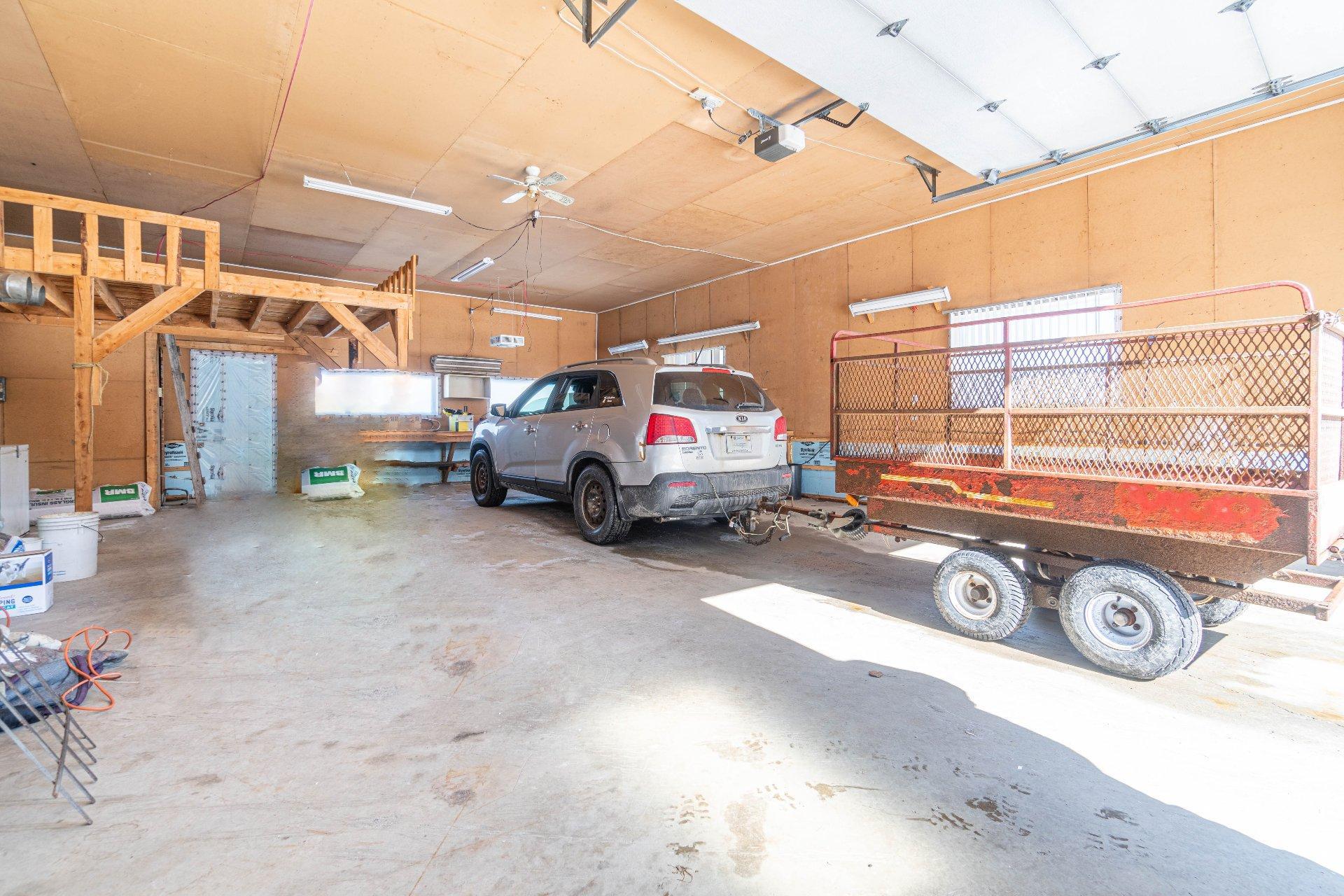 









439


Ch. Plaisance

,
Chute-Saint-Philippe,




QC
J0W1A0

