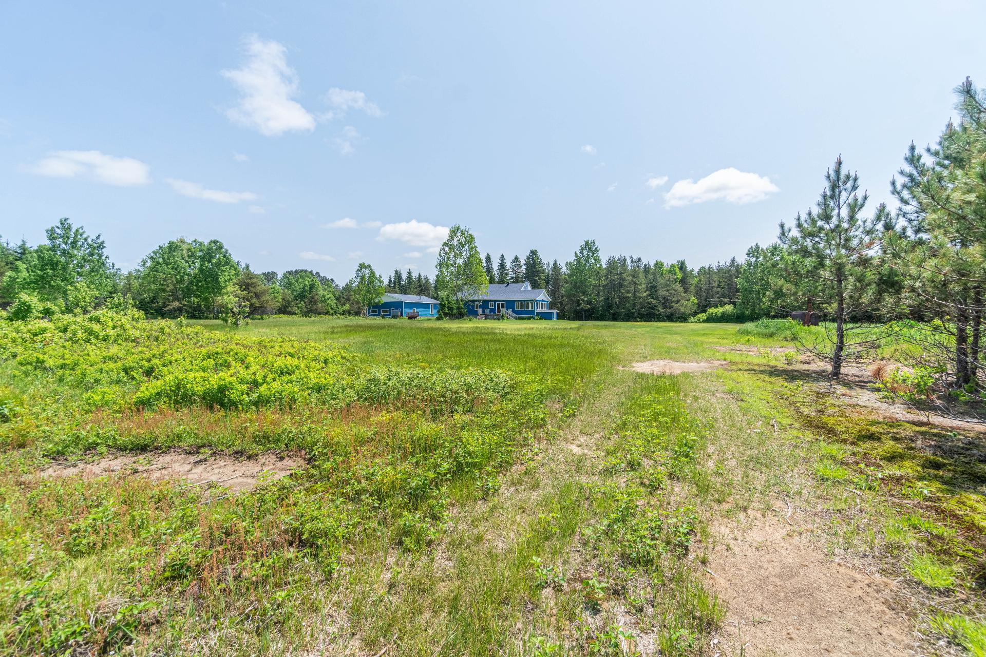









439


Ch. Plaisance

,
Chute-Saint-Philippe,




QC
J0W1A0

