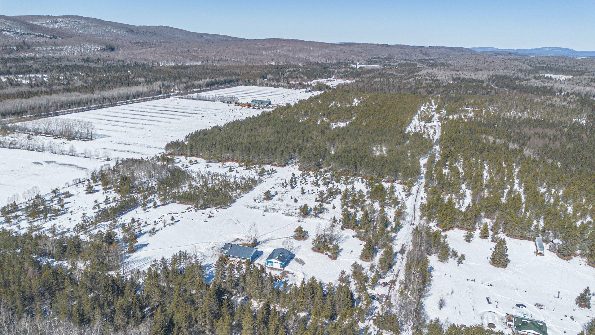 









439


Ch. Plaisance

,
Chute-Saint-Philippe,




QC
J0W1A0

