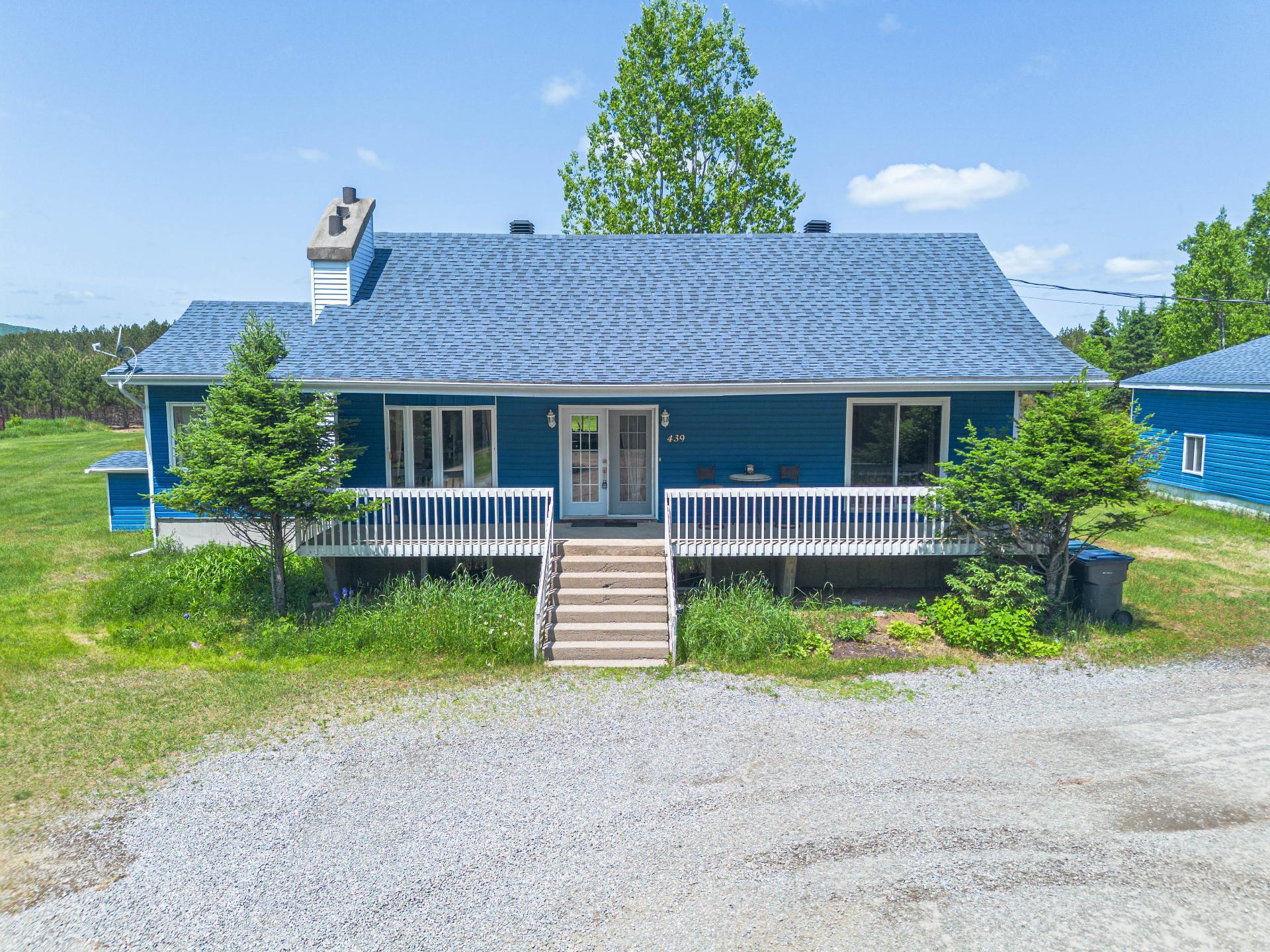 









439


Ch. Plaisance

,
Chute-Saint-Philippe,




QC
J0W1A0

