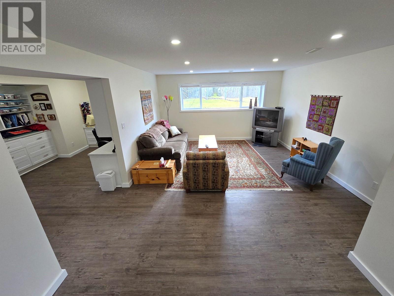 












4501 CEDAR CRESCENT

,
Terrace,




British Columbia
V8G1X5

