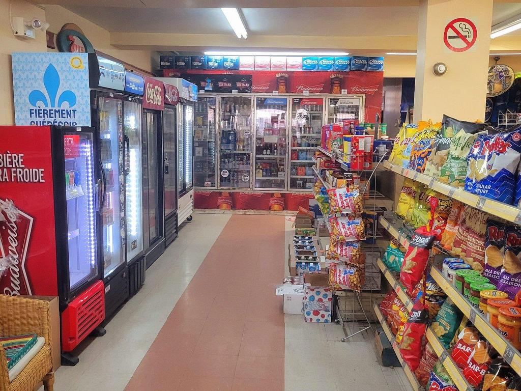 









6670


28e Avenue

,
Montréal (Rosemont/La Petite-Patrie),




QC
H1T3J2

