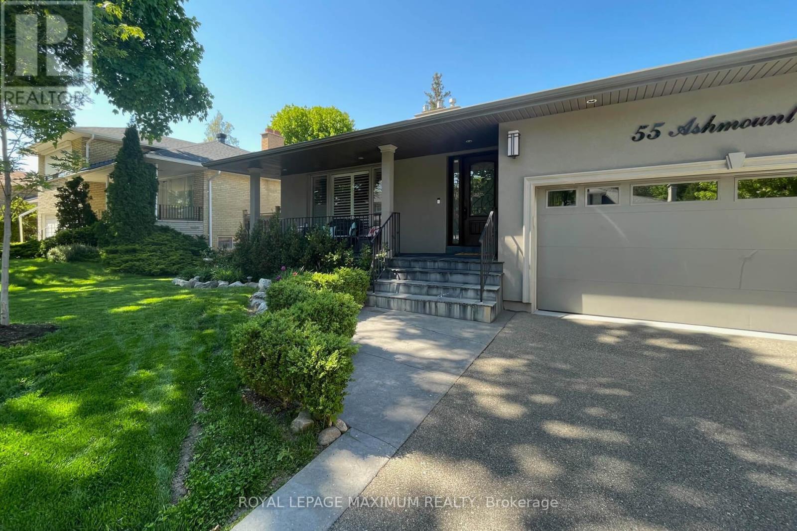 












55 ASHMOUNT CRESCENT

,
Toronto,




Ontario
M9R1C9


