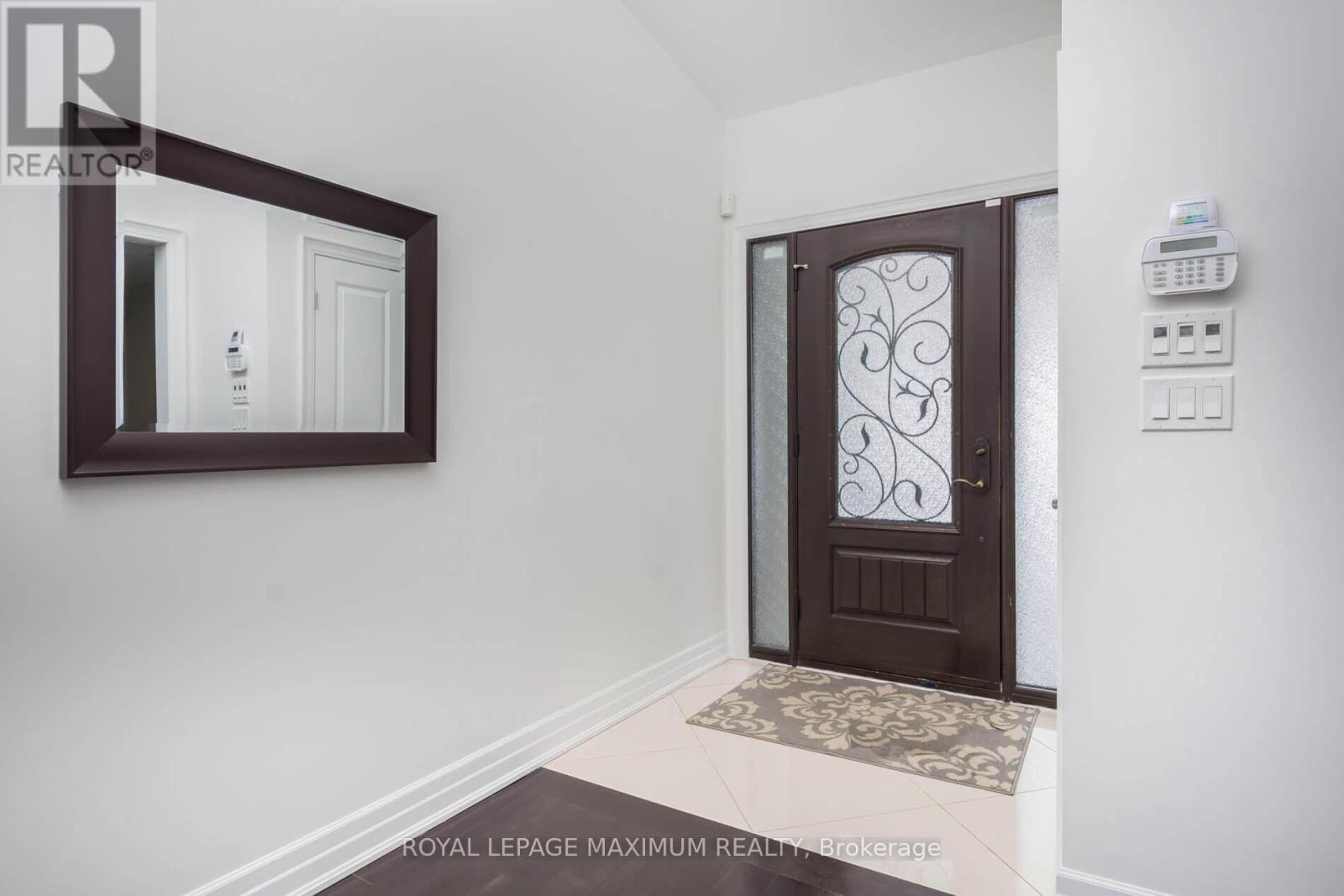 












55 ASHMOUNT CRESCENT

,
Toronto,




Ontario
M9R1C9

