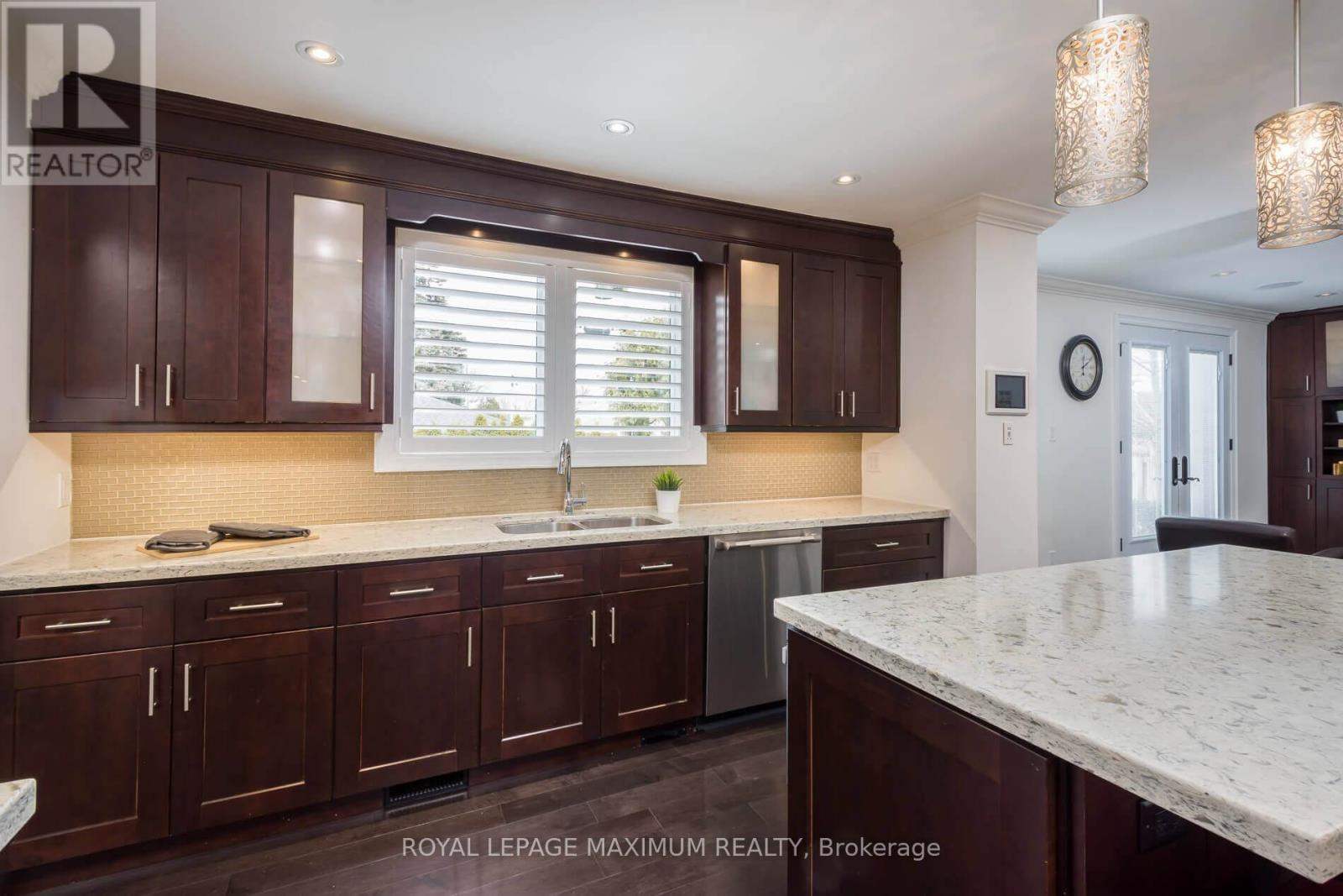












55 ASHMOUNT CRESCENT

,
Toronto,




Ontario
M9R1C9

