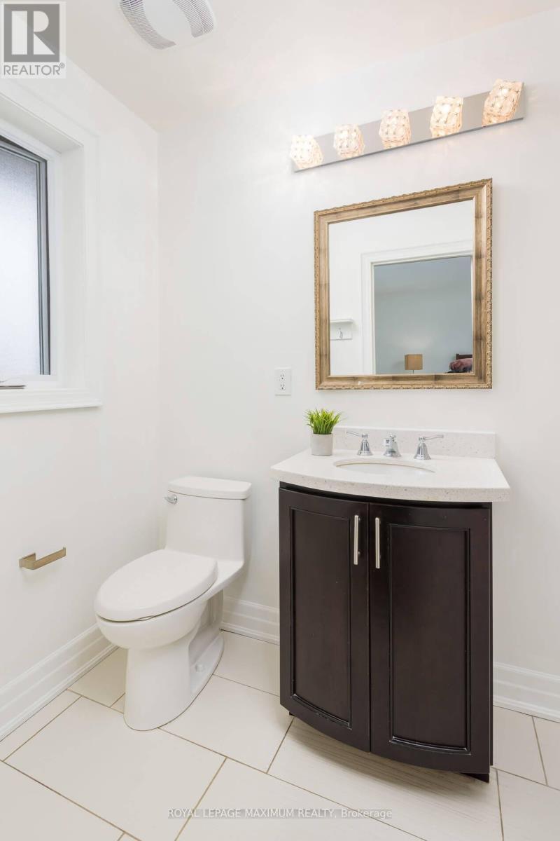 












55 ASHMOUNT CRESCENT

,
Toronto,




Ontario
M9R1C9

