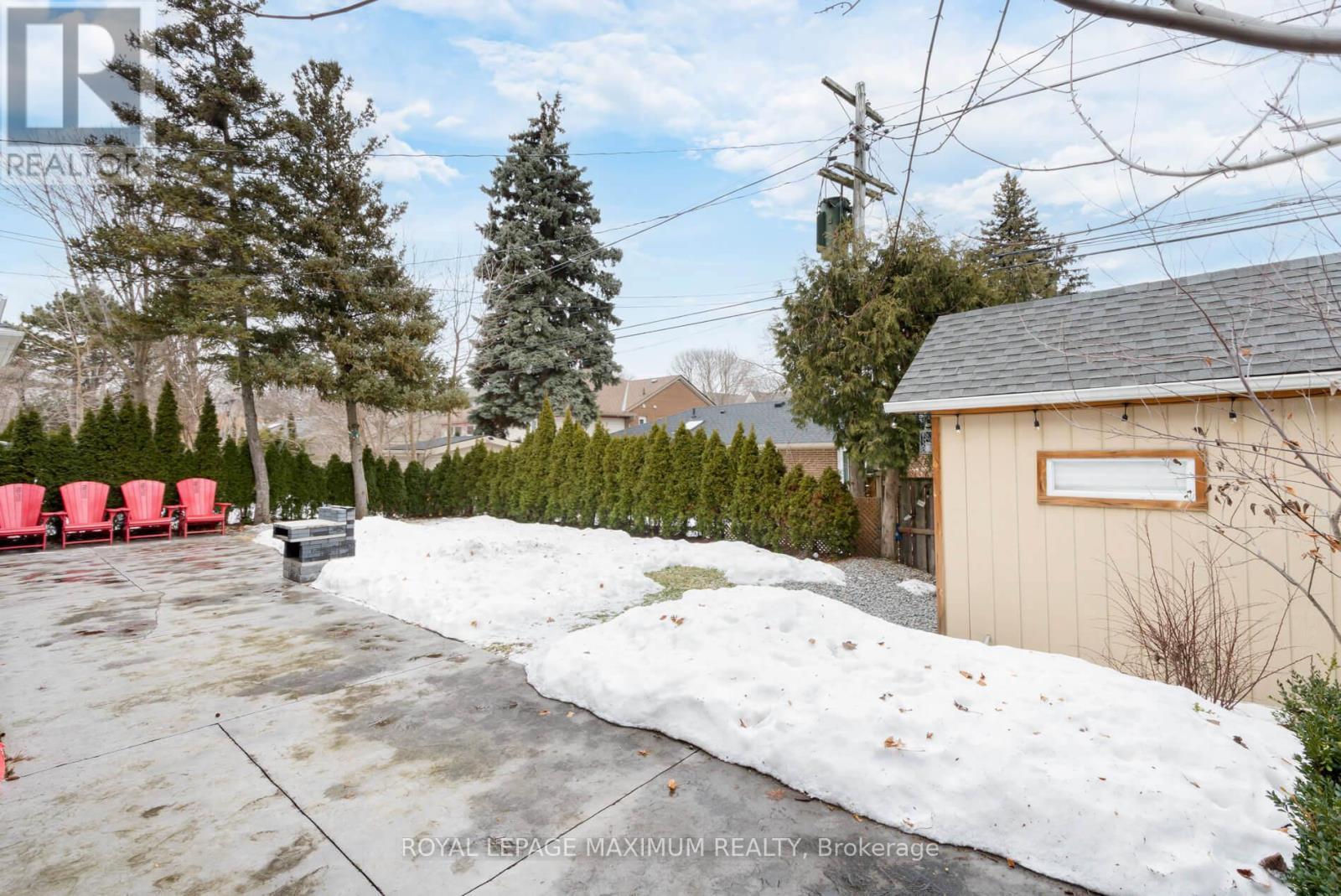 












55 ASHMOUNT CRESCENT

,
Toronto,




Ontario
M9R1C9

