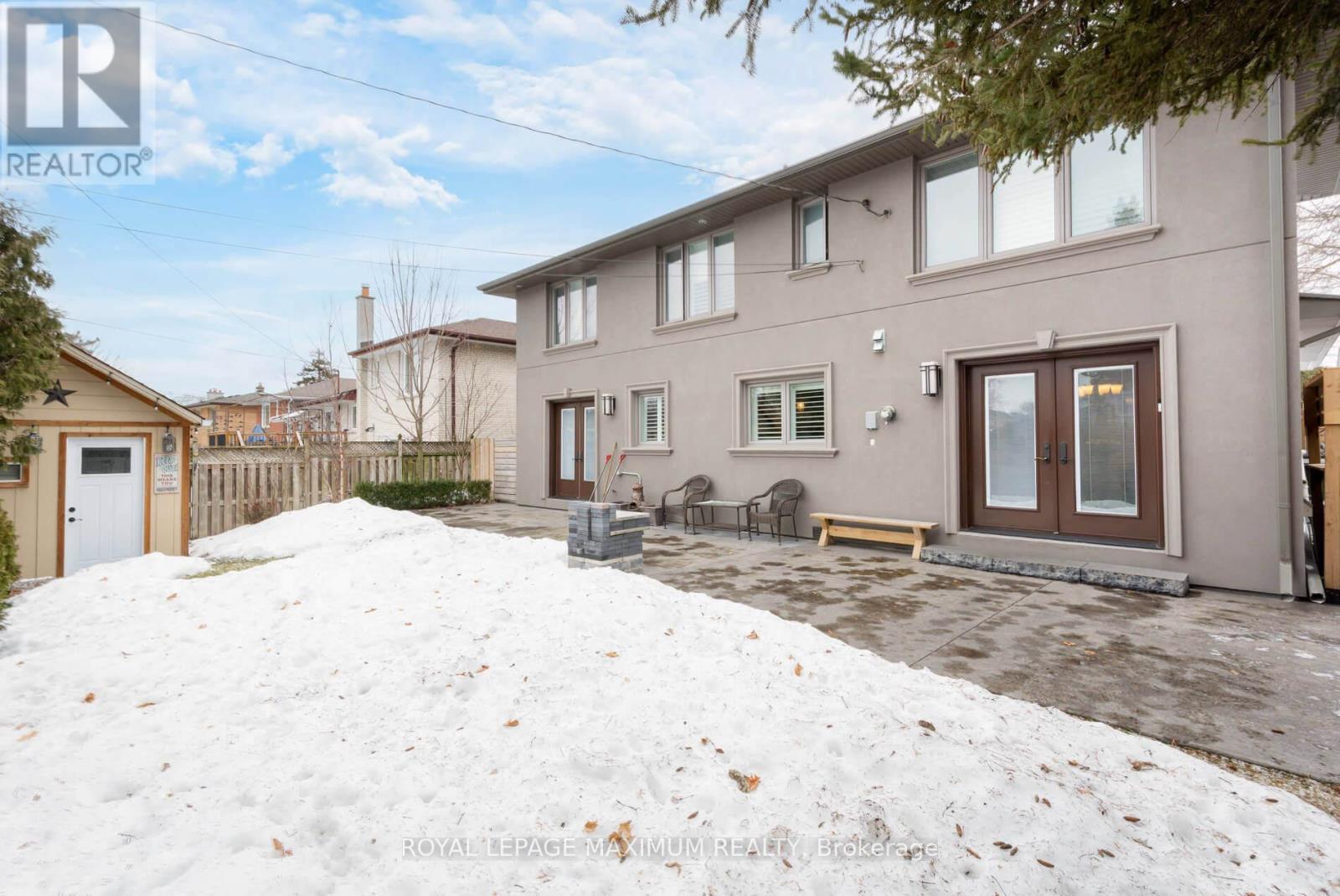












55 ASHMOUNT CRESCENT

,
Toronto,




Ontario
M9R1C9

