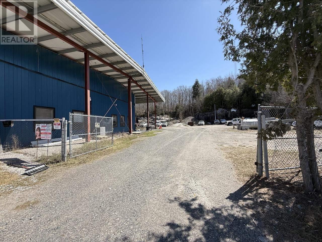 












29 Perini RD

,
Elliot Lake,




Ontario
P5A2T1

