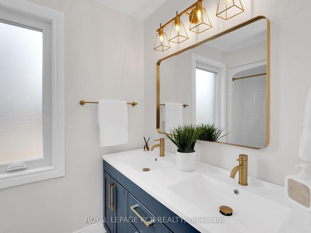









60


Wolfe

Avenue,
New Tecumseth,




ON
L0G 1W0


