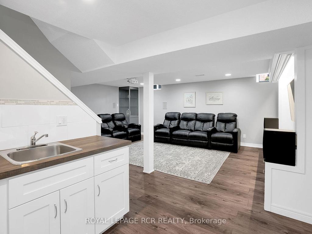 









60


Wolfe

Avenue,
New Tecumseth,




ON
L0G 1W0

