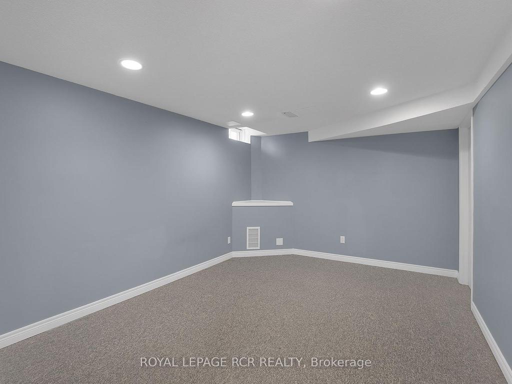 









60


Wolfe

Avenue,
New Tecumseth,




ON
L0G 1W0

